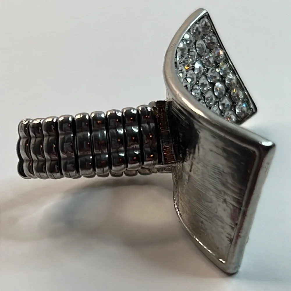Artsy Bling Curl Ring | Clear Rhinestones